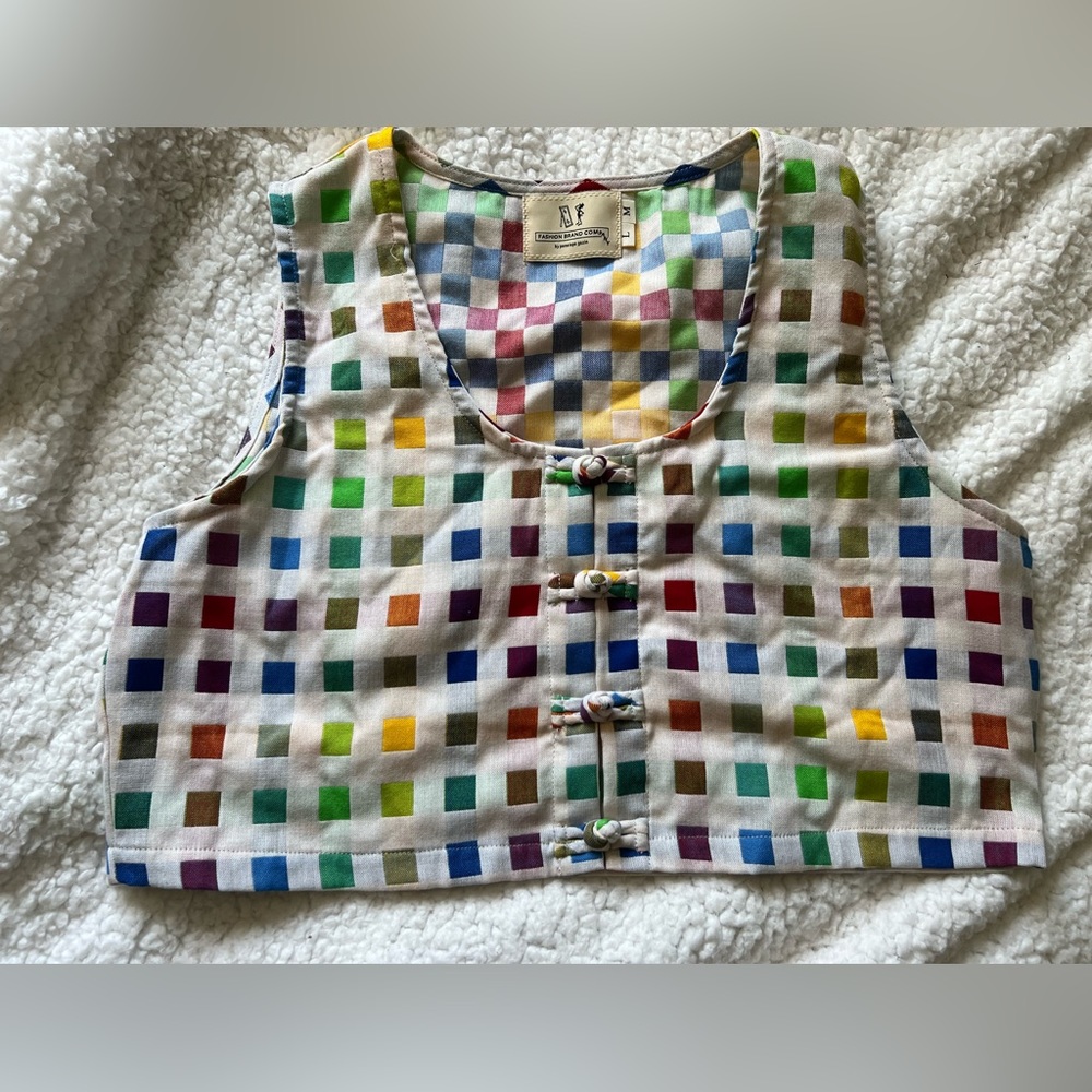 Pantone top
